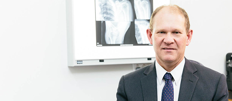 Dr Gavin Nimon